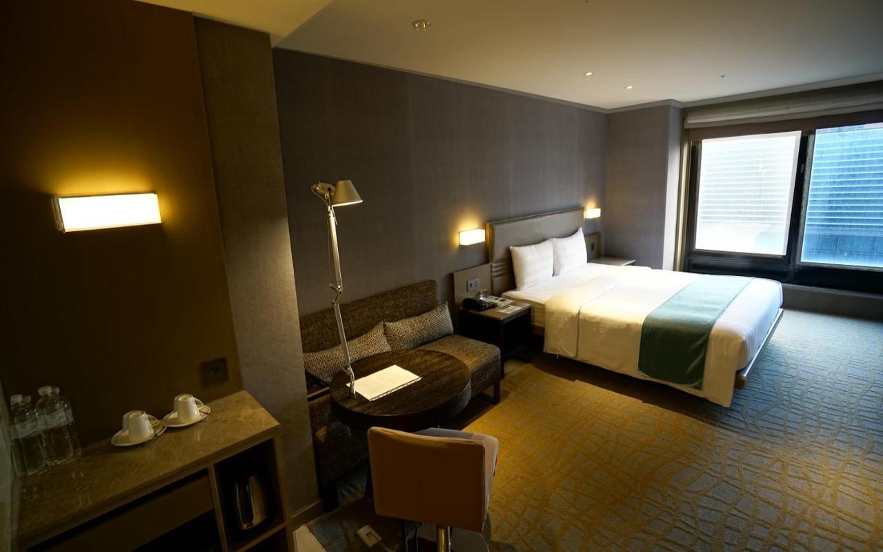 Hotel Midtown Richardson Taipeh Exterior foto